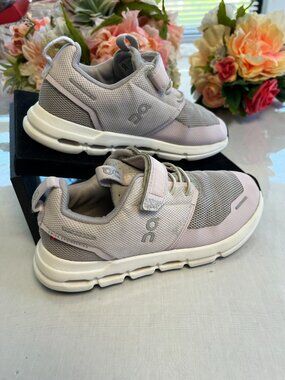 On Cloud Play Kids Sneaker Light Purple White Size K13.5